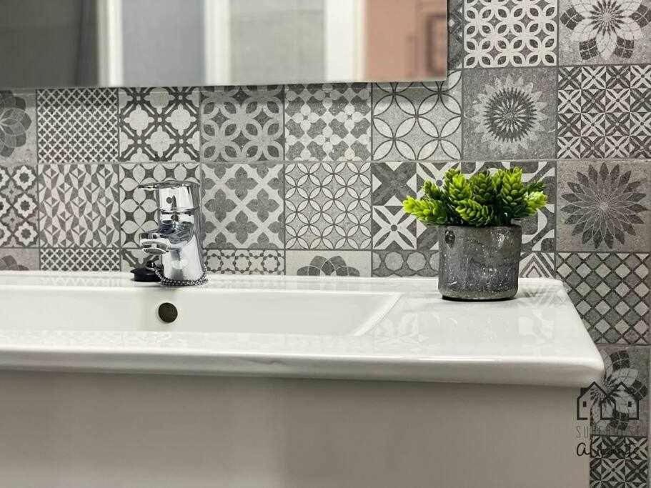 ¨Casa Trigate¨ Diseno Y Comfort En Pleno Centro Alicante Kültér fotó